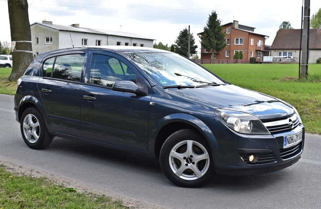 Opel Astra cena 11900 przebieg: 194000, rok produkcji 2006 z Zgierz małe 497